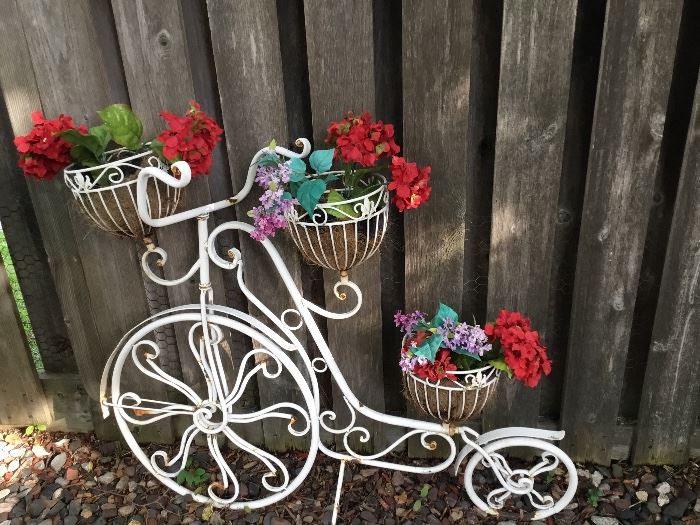 Cute metal bicycle plant holder