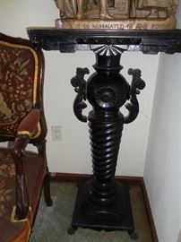pedestal  table
