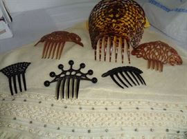 Spanish combs