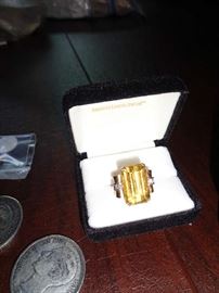 14K ring, we have more gold that's not pictured