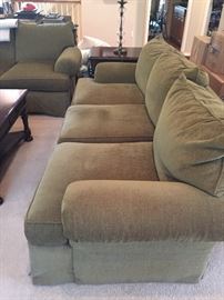 MATCHED SET - COUCH AND LOVE SEAT