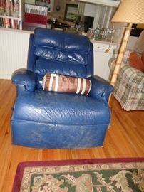 RECLINER