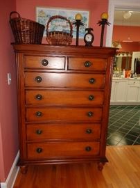 7 DRAWER CHEST