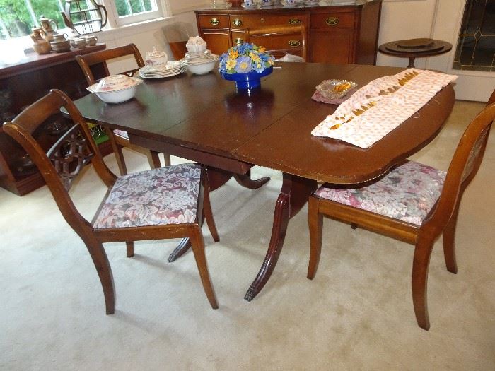 Mahogany dining Table with 6 Chairs