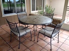 Round Patio Table 2/ 4 Arm Chairs