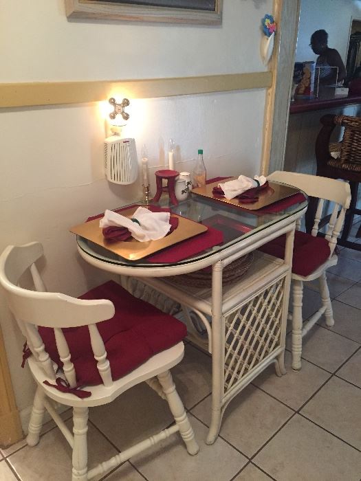 small kitchen table and 2 chairs 