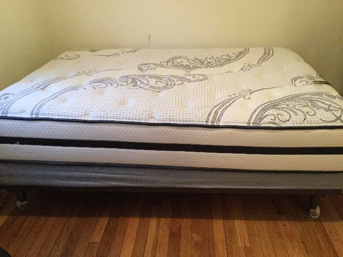 Slightly use mattress