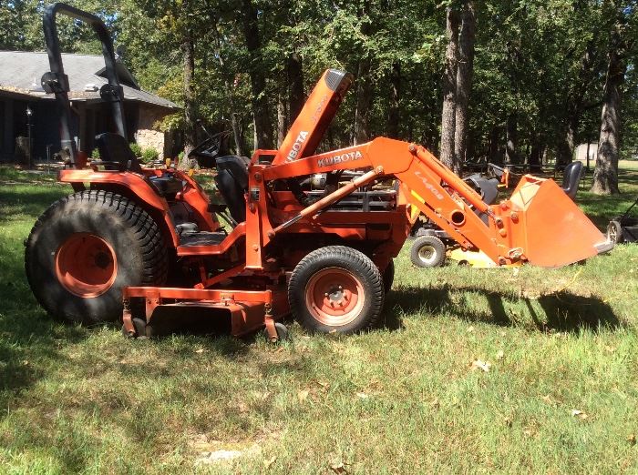 Kubota B72"7800HSD-F, comes with a 72" mid mount mower, Model RC72-27B, a front-end loader - Model LA402-1, and an Rops Model SFB-F29, has around 1,800 hours on it, runs great