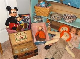 Antique doll trunk w/vintage Mickey Mouse, Madame Alexander Poor Cinderella, and Raggedy Ann and Andy