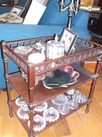 Mahogany side table w/gallery rail