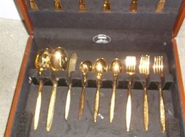 Gold tone stainless 23 pieces
