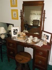 Mahogany vanity dresser and piano stool