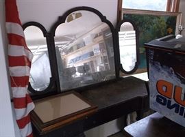 Vanity dresser w/three way mirror