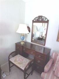 Mahogany Dressing Table with Mirror and Bench