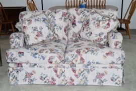 20 BR Flowered Love Seat
