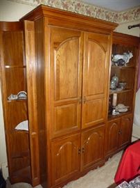 ENTERTAINMENT CENTER, WOOD BOOKCASE