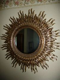 DECORATIVE WALL MIRROR