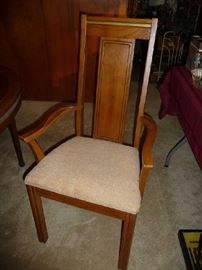 DINING CHAIR