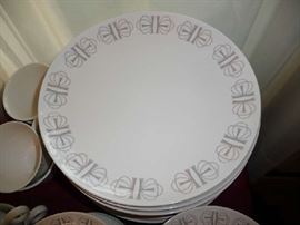 FRANCISCAN DISH SET PATTERN