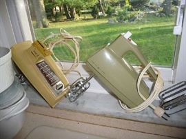 HAND MIXERS