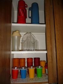 PLASTIC CUPS (TUPPERWARE)