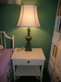 NIGHTSTAND, LAMP