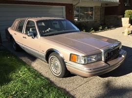 1991 LINCOLN TOWNCAR