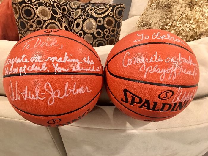 Authentic autigraphed basketballs and sports memorabilia 