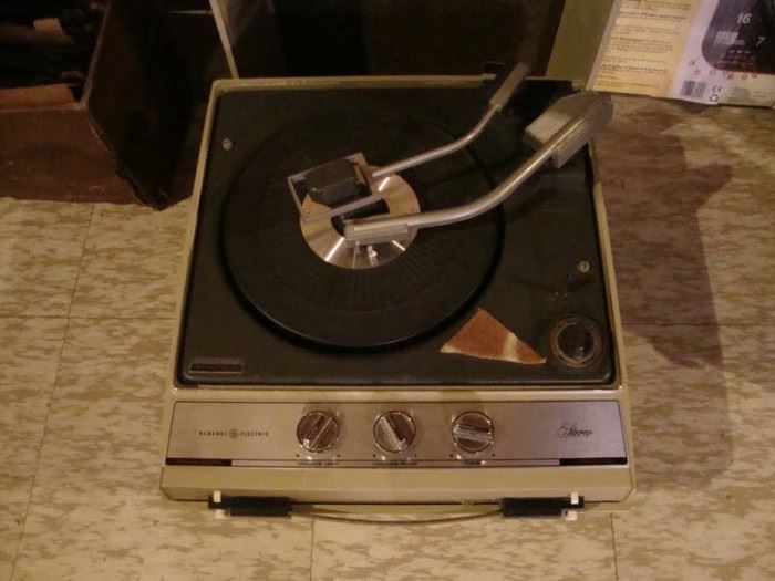 General Electric turntable