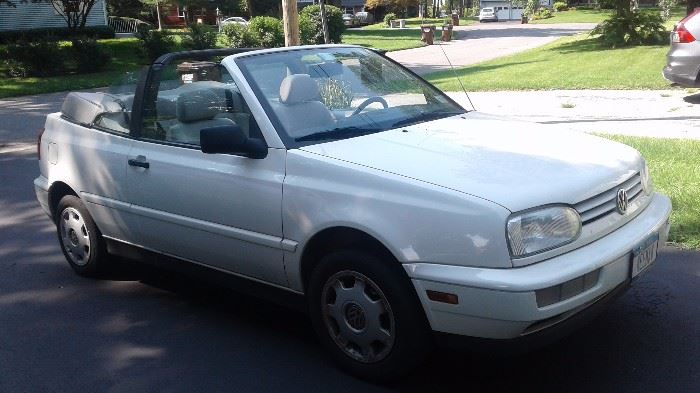 1999 Volkswagon Cabrio Convertible 2.0 liter, 4 cyl, fuel injected, 5 speed manual.  96k miles 