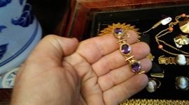 18 karat gold amethyst bracelet