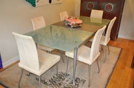 Dining Table opens to 89.5"!!!