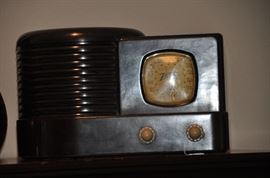 Zenith Long Distance Vintage non-working Radio Model 4-K-310
