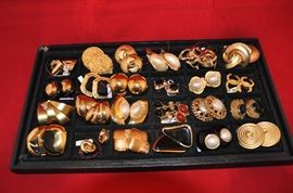 Hundreds of vintage clip earrings 