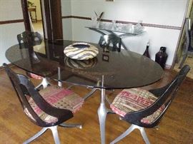 Mid-century modern dining set - w/Lucite chairs - Howell by Interlake