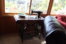 Pfaff vintage sewing machine