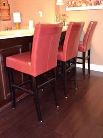Set of 3 leatherette barstools