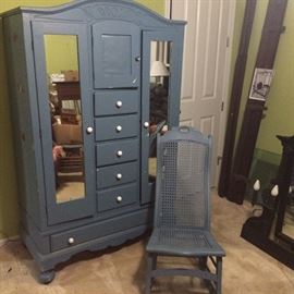 Chifferobe antique rocker