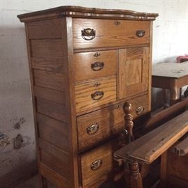 Oak Chest with hatbox - again beautiful condition