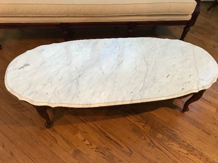 Italian marble coffee table
Excellent condition 250$
This item can be picked up from today 301-571-9181