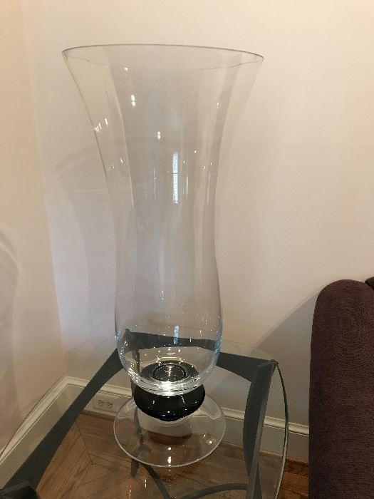 Beautiful Crystal Large vase
Hand blown made - 31" H
180$
This item can be picked up from today 301-571-9181
