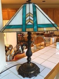 Craftsman-style art glass & bronze table lamp
