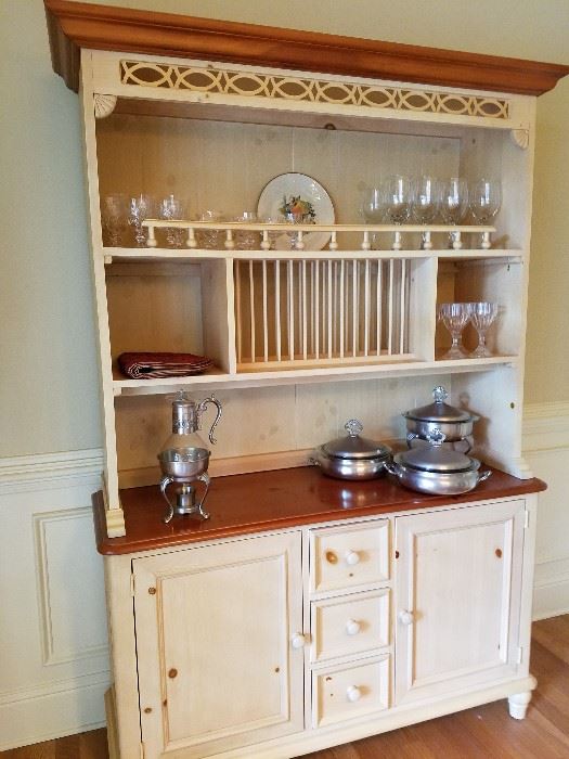 Estate Sale in Lovely Home in Grayson... starts on 8/25/2017