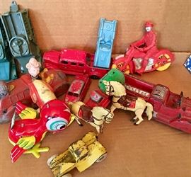 Antique and vintage toys; tin, rubber, metal