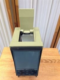 Vintage Sears Olive Green Retro Mid Century Modern Ice Crusher - Works - Excellent Condition!
