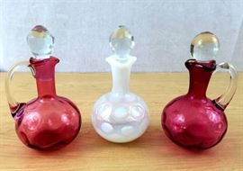 VINTAGE COLLECTIBLE 3 LOVELY FENTON CRANBERRY & OPALESCENT COIN DOT SPOT THUMBPRINT HOBNAIL CRUETS WITH CLEAR FACETED CUT GLASS ORIGINAL STOPPERS - EXCELLENT CONDITION!
