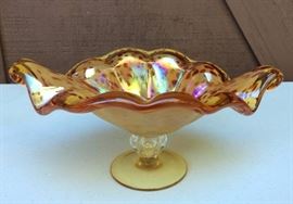 Beautiful Vintage 12" Diameter Iridescent Amber Tortoise Print Art Glass Pedestal Bowl - Excellent Condition!
