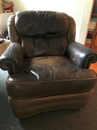 Wonderful large leather chair...very comfortable!