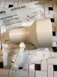 There are 4 new-in-box Lightolier and bulbs available.