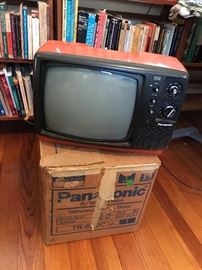 What a cool retro TV...even if it is black and white!